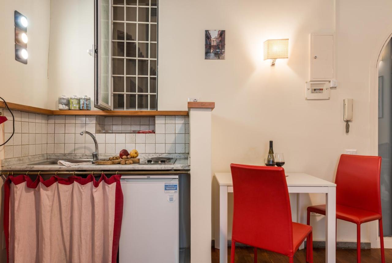 Apartment Colosseum Townhouse Rome